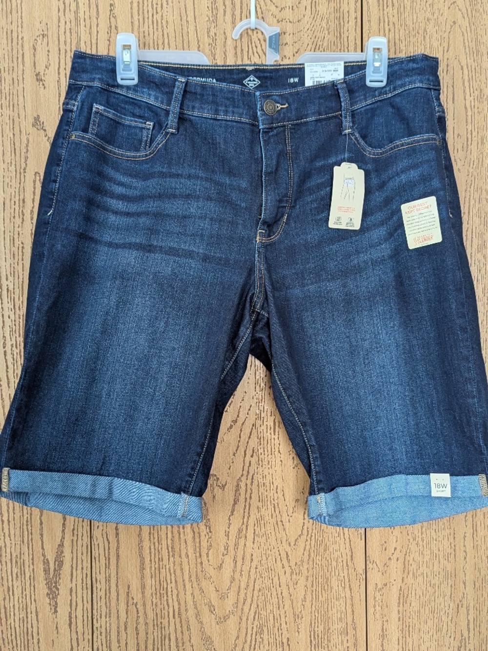NEW Bermuda Shorts